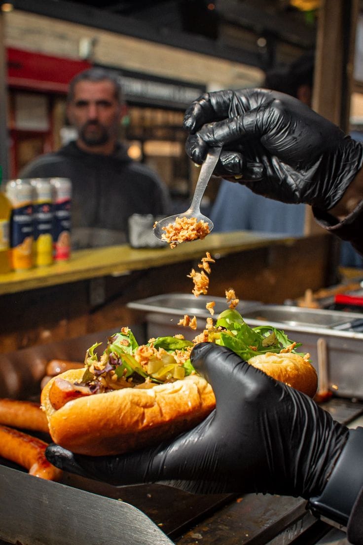 Mc Dowell's — preparando hot dog